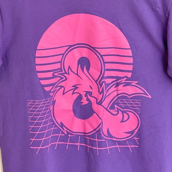 Dungeons & Dragons Galactic Retro Logo Pink Purple T Shirt Adult size Small - Picture 3 of 6
